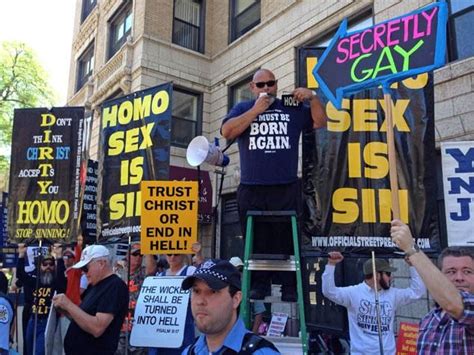 Photos Christians Say Sorry At Chicago Pride