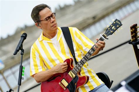 羅大佑（粵拼 1954年 7月20號—），係客家裔臺灣人、二十世紀 華語流行音樂 詞曲作家、男歌手、電影配樂、編曲、作家、醫師 （獨家）羅大佑花蓮開唱遇颱風 神反應遵守與粉絲約定 - 自由娛樂