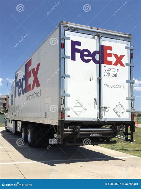 Fedex truck editorial photography. Image of street, truck - 56833537
