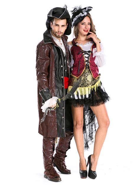 Couples Costumes Pirates