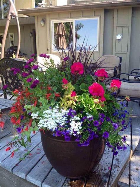 45 Beautiful Summer Container Garden Flowers Ideas In