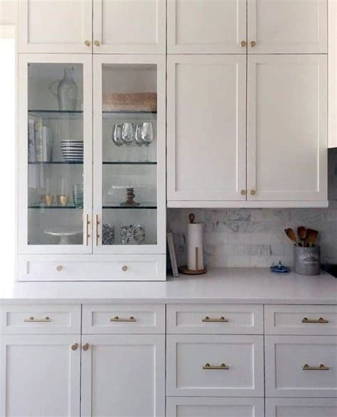 Updating kitchen cabinet hardware, or furniture hardware is also a quick and easy exercise that the cabinet hardware sample box lets you try out multiple styles and finishes in your home, select. Top 70 Best Kitchen Cabinet Hardware Ideas - Knob And Pull ...