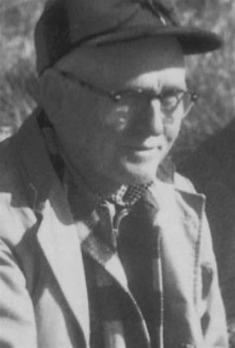 22 Facts About Max McGraw | FactSnippet