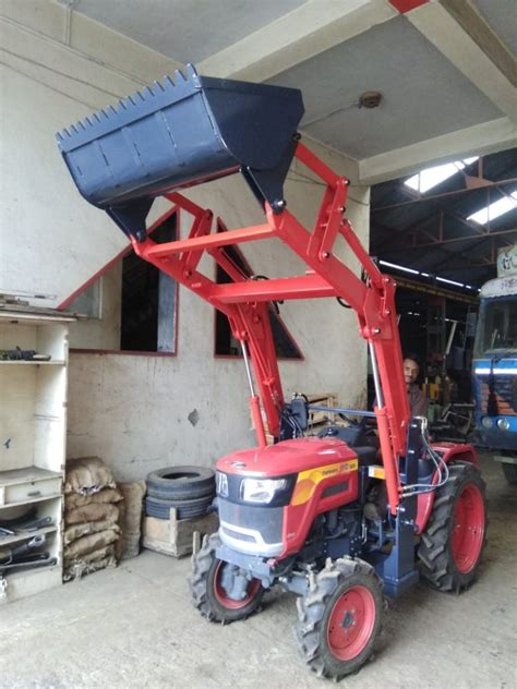 Mini Loader For Small Places And Small Turning Radius At Rs 190000