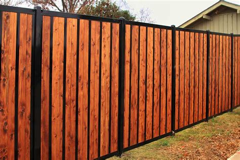 50 Beautiful Fencing Design Inspirations To Increase Privacy And Curb
