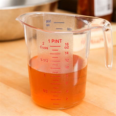 Choice 1 Pint Clear Plastic Measuring Cup With Gradations