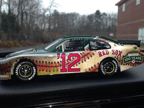 Une 33 ème édition renversante. 2012 100 Years of Fenway Park Ford Fusion | Nascar diecast ...