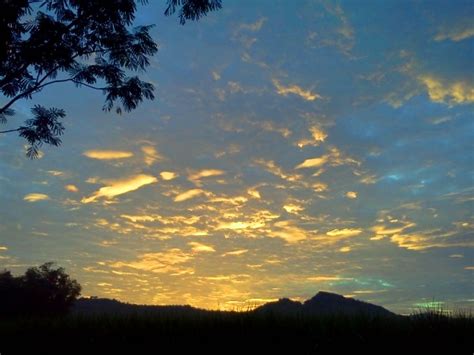 Sundul Langit Langit Pagi Desa Sundul Yang Indah