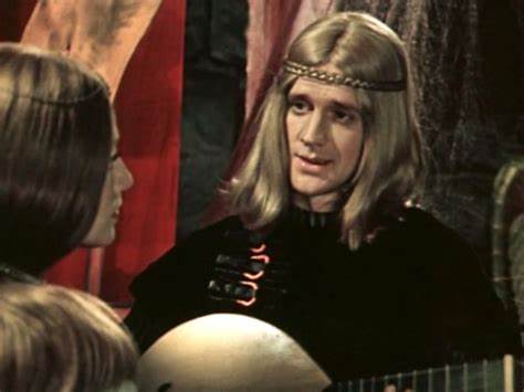 Как нечего не есть и похудеть Лэмисон, вы сочинили, наконец, балладу про… © 31 июня — цитата из фильма Лэмисон, вы сочинили, наконец, балладу про… © 31 июня — цитата из фильма Как нечего не есть и похудеть