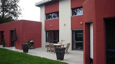 Coloris vert, gris, blanc ou beige par exemple. 10 couleurs tendance pour la façade de ma maison | Couleur ...