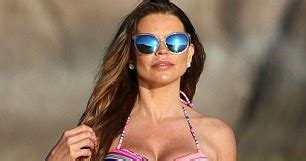 Pregnant Fashion Model Pictures Tanya Bardsley Shows Off Her Blossoming Baby Bump In A