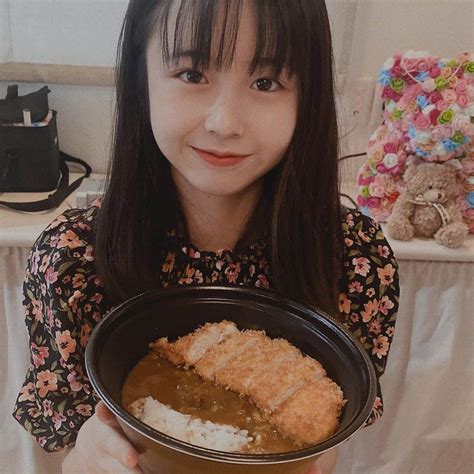 りなさんのインスタグラム写真 りなinstagram 資さんのカツカレーめちゃ美味しい🤤福岡に生まれてよかった ︎笑笑 8月26日