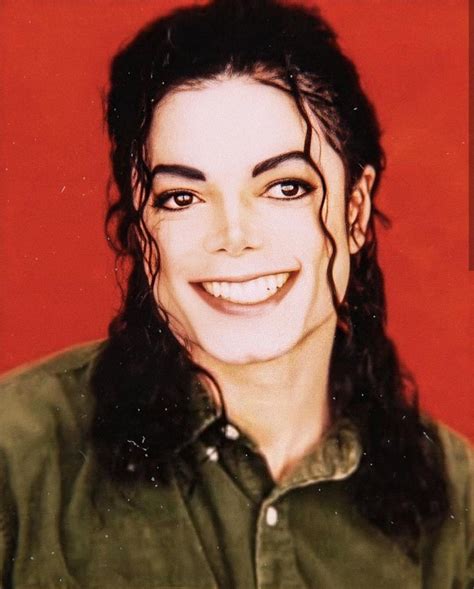 Michael jackson.smile my video to song smile from history album. Pin by moonriver 🌙 on Michael Jackson | Michael jackson ...
