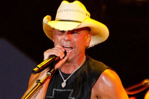 Kenny Chesney Reveals Track Listing For ‘life On A Rock
