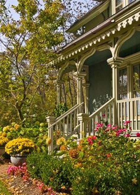 9 Ideas Of Completing House With These Victorian Farmhouse Porch