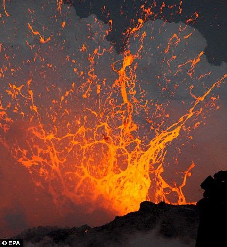 Lava Spew Earth On Fire Volcano Kīlauea Volcano