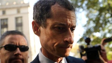 anthony weiner leaves prison for halfway house in brooklyn bbc news