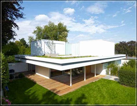desain rumah modern minimalis  lantai gaya tropis