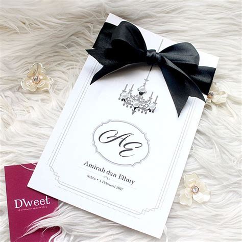 Dapatkan kad kahwin cantik dan murah untuk hari perkahwinan anda nanti. WHITE ROYAL 06 ________________ Koleksi "White Royal" khas ...