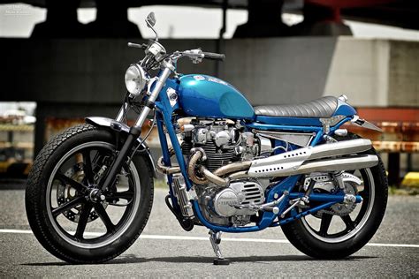 Four stroke, parallel twin cylinder, sohc, 2 valves per cylinder. Racing Cafè: Yamaha XS 650 Special by Motor Rock