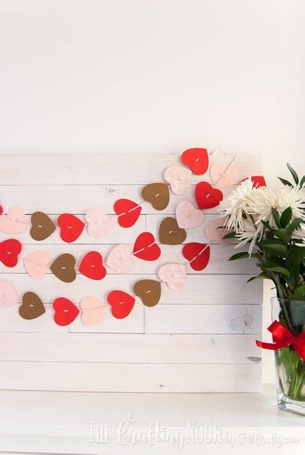 Valentines Day Easy Paper Heart Garland The Crafting Nook By Titicrafty