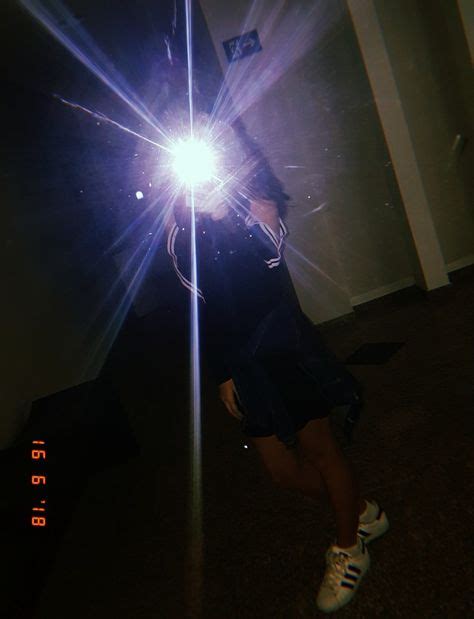 11 mirror selfie with flash ideas mirror selfie with flash girl photo poses cool girl pictures