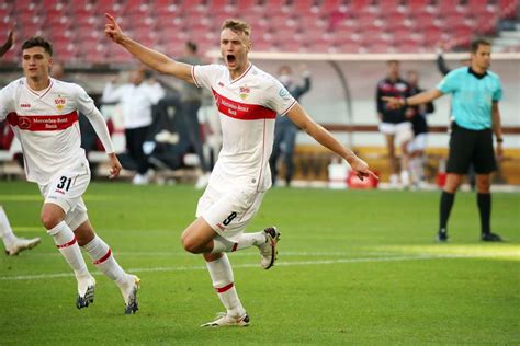 Although the austrian talent initially began his career at admira wacker playing as a midfielder, kalajdzic's eye for goal and clear physical stature eventually saw him move further up the pitch until he was established as a clear target man. Sasa Kalajdzic: Handy-Panne: VfB-Angreifer verpasste Nationaltrainer-Anruf - VfB Stuttgart ...