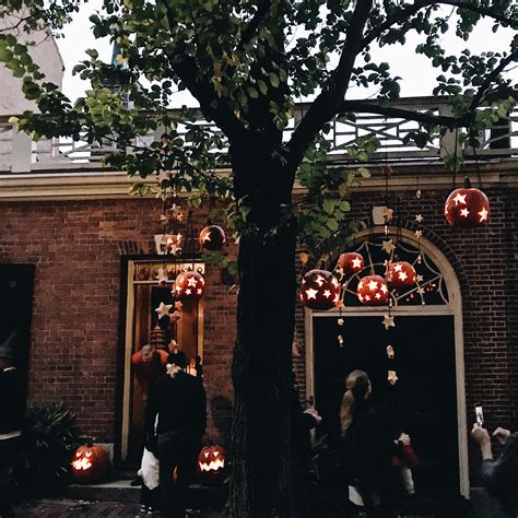 Halloween Front Door Inspiration From Beacon Hill Boston Pop