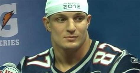 Gronkowski Without Boot Taking Ankle Injury Day By Day Cbs New York