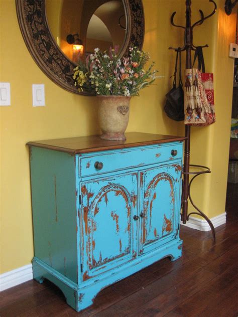 Meanwhile, the updated feature is shown by the streamlined design on cabinet doors. European Paint Finishes: ~ Rustic Turquoise Cabinet