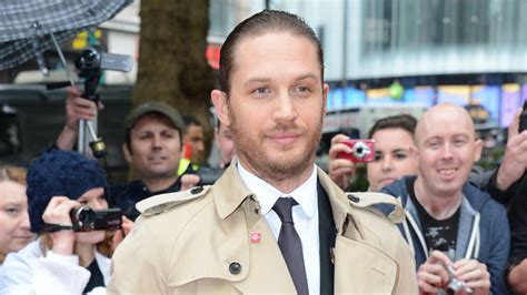 Tom Hardy Gay Actor Shuts Down A Reporter Over ‘sexuality Question Glamour Uk