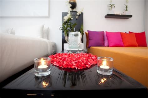 Välj mellan premium romantic bedroom candles av högsta kvalitet. Romantic Bedrooms: How To Decorate For Valentine's Day