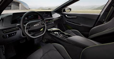 The kia ev6 interior is simple. KIA EV6 2021: autonomia, prezzo e dotazioni della nuova ...