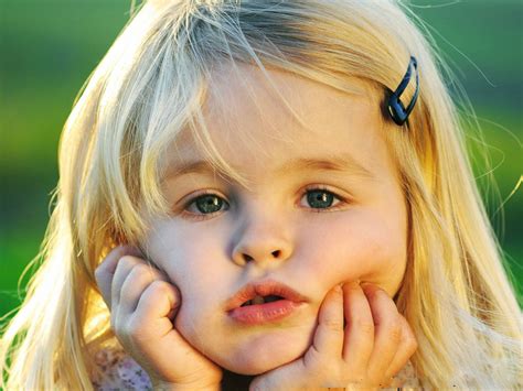 Cute Little Girl In Deep Mind Hd Wallpaper Cute Little Babies