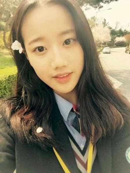 그룹 에이프릴 이나은 측이 학폭 루머에 법적 대응을 시사했다. 에이프릴 나은 졸사 과사 졸업 -과거사진 - Soul