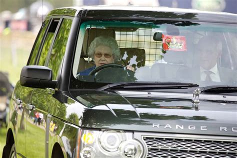 does queen elizabeth ii ever drive herself