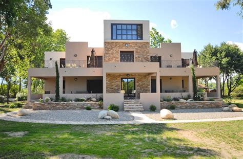 Construit au 9ème siècle, ce petit village à l'architecture moyenâgeuse construit en nid d'aigle est l'un des plus anciens de corse et des plus beaux de france. Location Agriturismo a Ghisonaccia - Location vacances LA ...