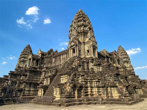 Discovering A Mini Angkor Wat In Thailand Tim Bertens