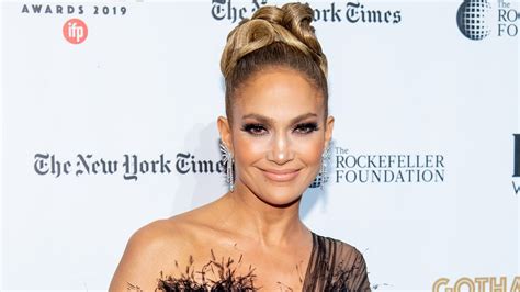 Maybe you would like to learn more about one of these? Jennifer Lopez Wears '90s-Style Claw Hair Clip — See ...