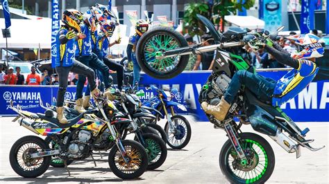 Newest oldest price ascending price descending relevance. Bike Stunt at Colombo Motor Show Part - #002 - YouTube