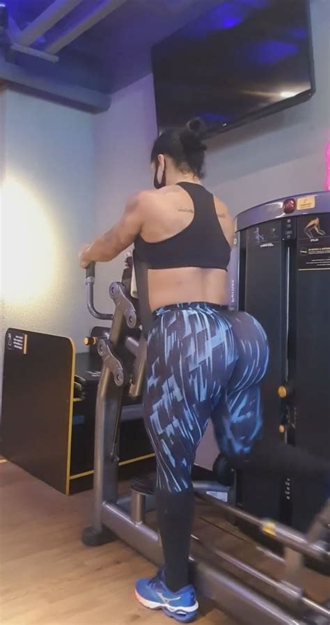 Model With Inch Rear Shows Off Gruelling Workout In Bid To Have World S Biggest Bum Daily Star