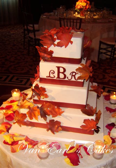 Van Earls Cakes Fall Theme Wedding Cake