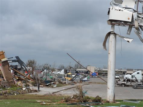 Armor Glass Blog More Moore Oklahoma Tornado Damage Photos