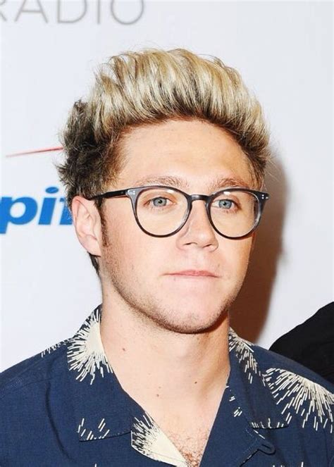 Pin By 💖siva Priya💖⚓ On 1d In Glasses And Beanies Niall Horan One