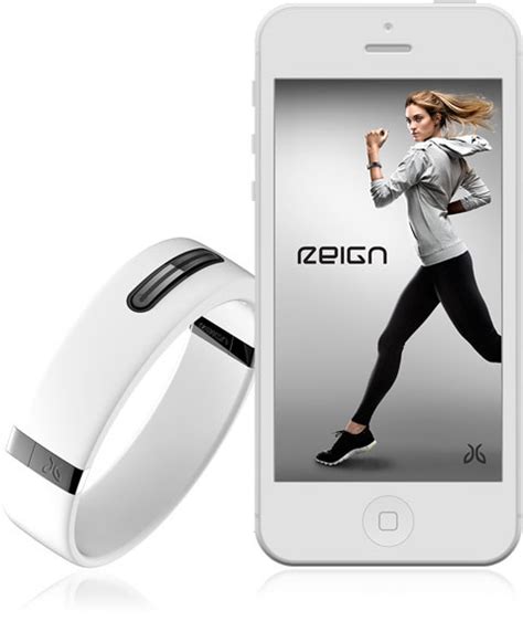 Ces The Best Of The New Wearable Fitness Tech Cool Mom Tech