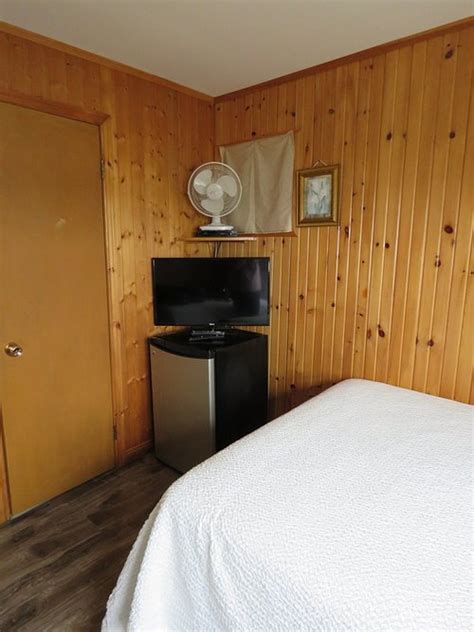 Knotty Pine Cottages 82 ̶9̶2̶ Updated 2023 Prices And Cottage