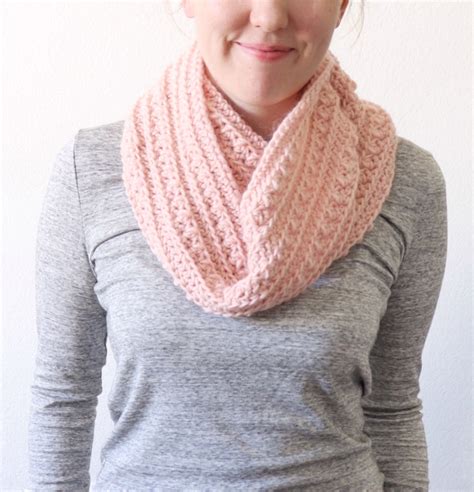 crochet cluster stitch infinity scarf daisy farm crafts