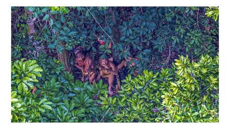 Fotografían A Una Tribu Del Amazonas Que Vive Aislada Del Mundo