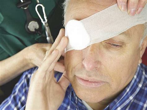 Fractured Eye Socket Symptoms Causes Treatment Medicine Prevention