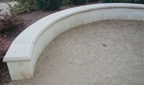 The 2 Minute Gardener Photo Seating Wall With A Stepstone Cap
